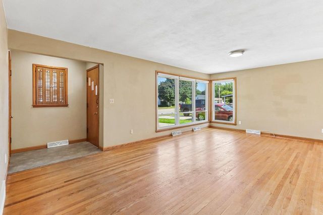 809 N Main Street, Edgerton, WI 53534