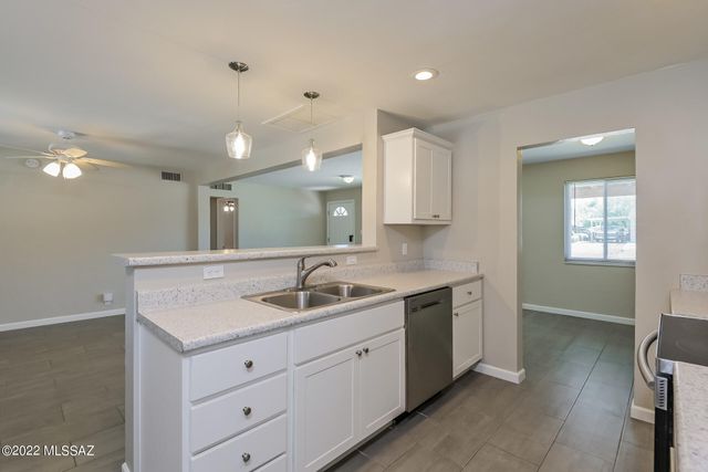 6131 E 25Th Street, Tucson, AZ 85711