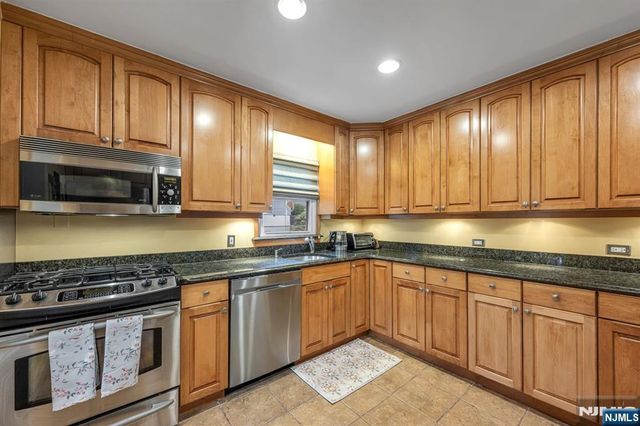 275 High Street, Norwood, NJ 07648