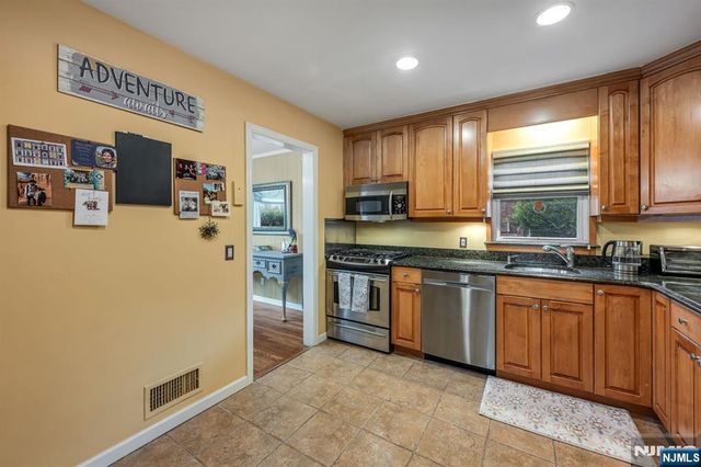 275 High Street, Norwood, NJ 07648