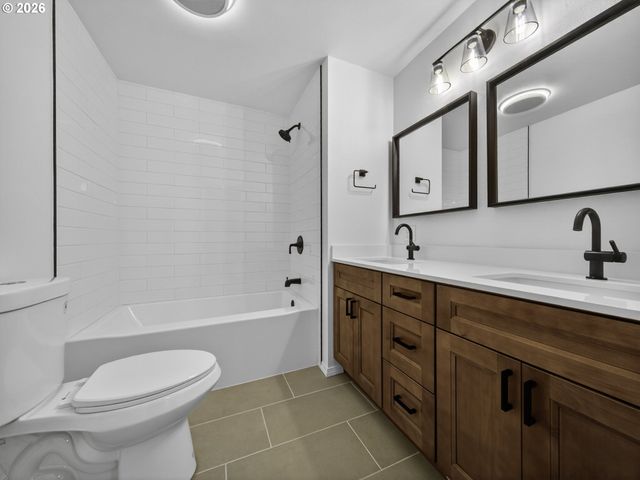 1909 9TH St, Oregon City, OR 97045