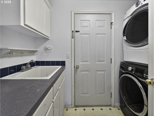 1909 9TH St, Oregon City, OR 97045