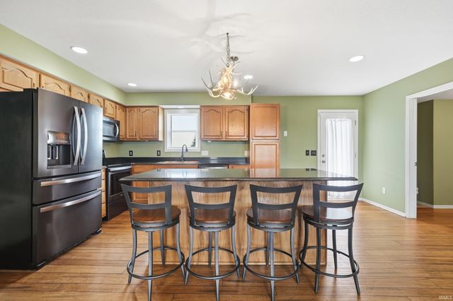 5611 S Doyle Road, New Haven, IN 46774