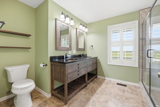 5611 S Doyle Road, New Haven, IN 46774