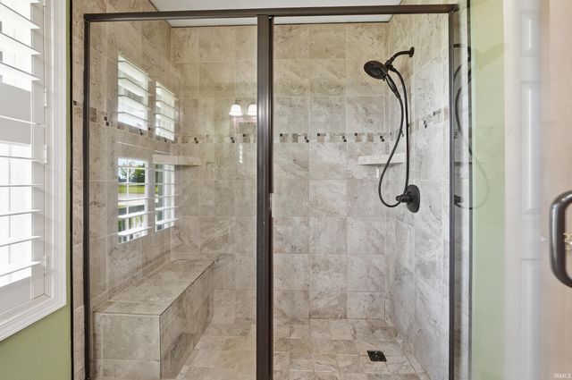 5611 S Doyle Road, New Haven, IN 46774