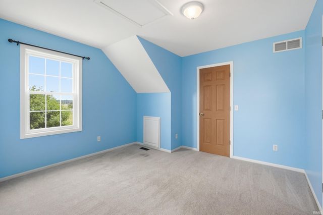 5611 S Doyle Road, New Haven, IN 46774