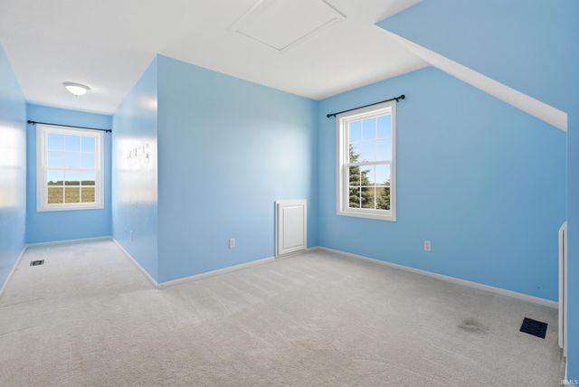 5611 S Doyle Road, New Haven, IN 46774