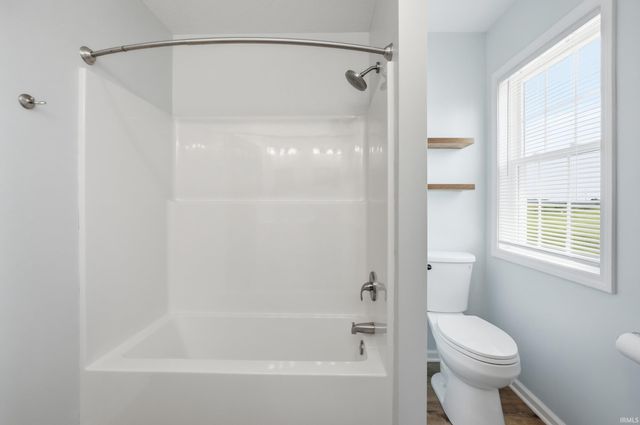 5611 S Doyle Road, New Haven, IN 46774