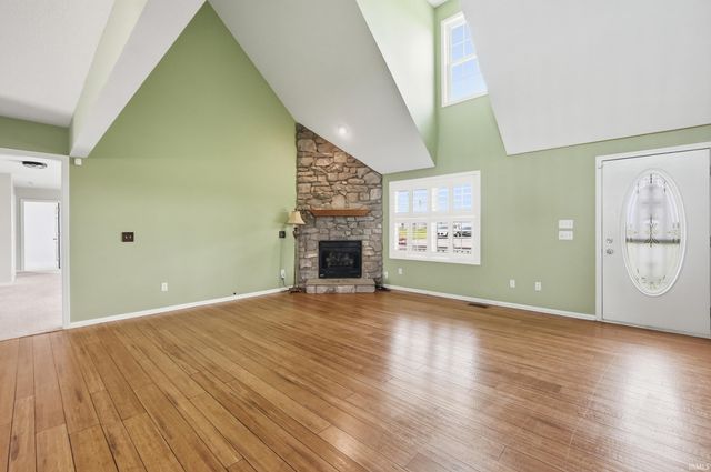 5611 S Doyle Road, New Haven, IN 46774