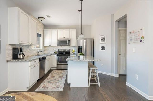 1569 Avalon Creek Road, Sugar Hill, GA 30518