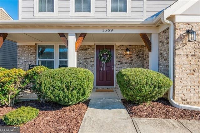 1569 Avalon Creek Road, Sugar Hill, GA 30518