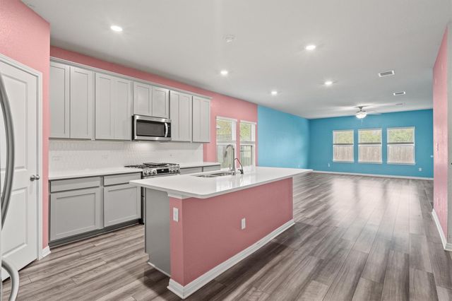 204 Jordan Valley DR, Liberty Hill, TX 78642