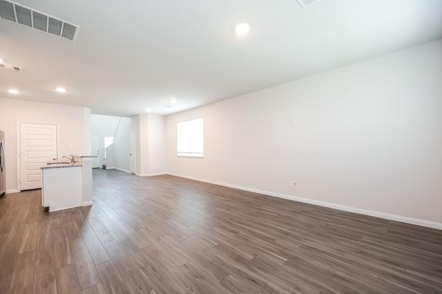 911 Imperial Heights Drive, Houston, TX 77073