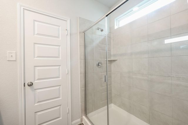 911 Imperial Heights Drive, Houston, TX 77073