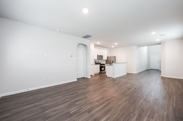 911 Imperial Heights Drive, Houston, TX 77073