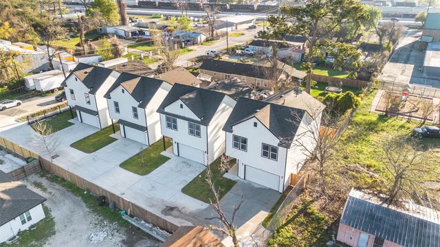 1306 Duff Lane, Houston, TX 77022