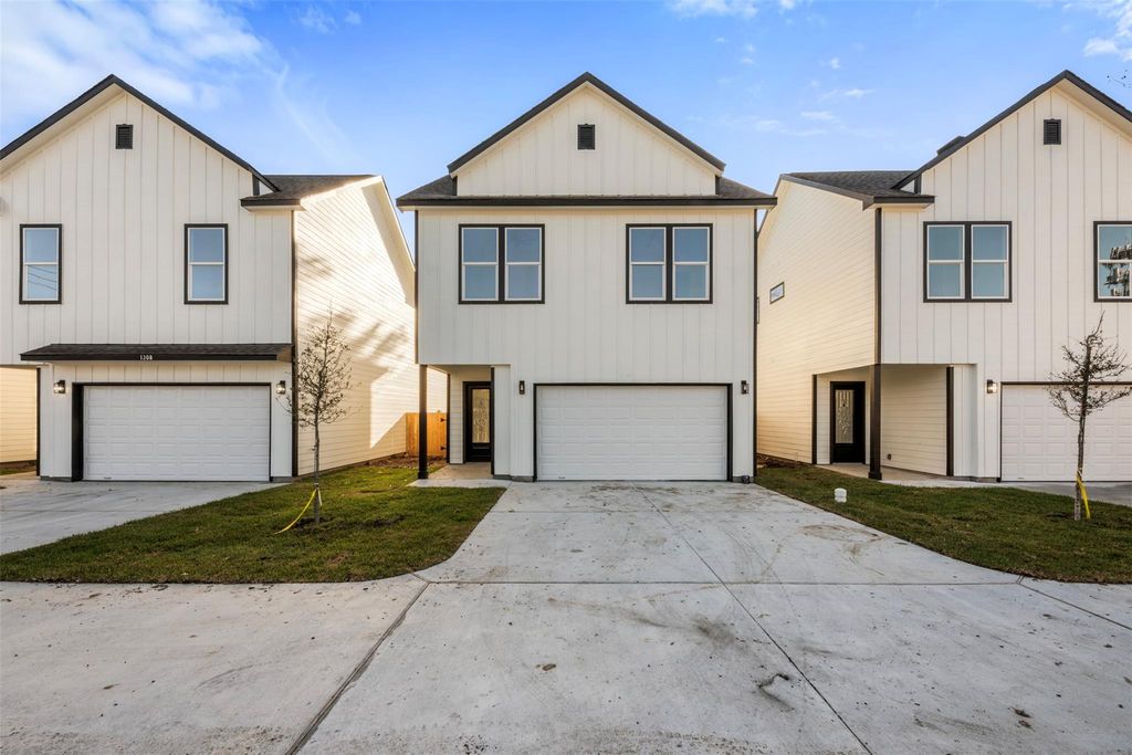 1306 Duff Lane, Houston, TX 77022