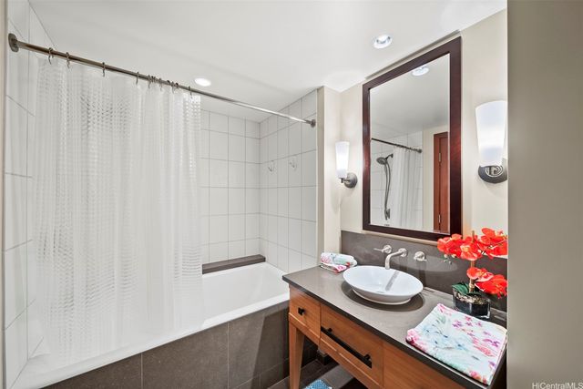 92-104 Waialii Place OPH 1401, Kapolei, HI 96707