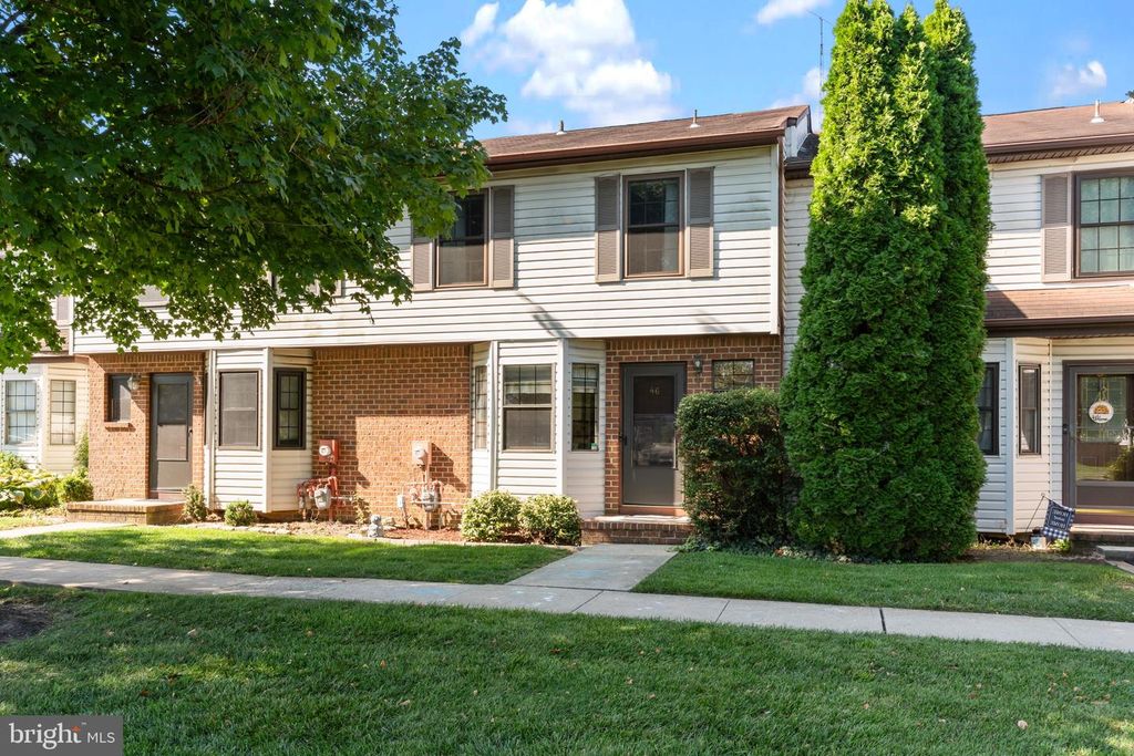 46 W CONSTITUTION DR, Bordentown, NJ 08505