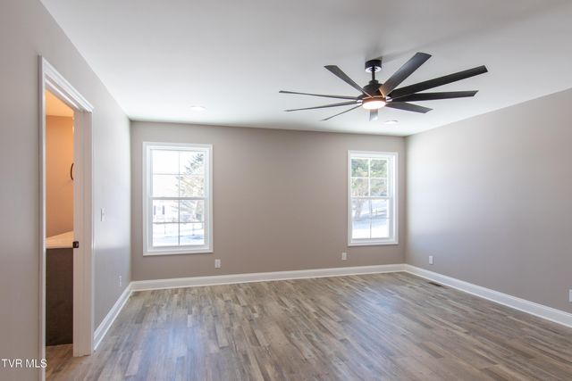 17140 Sedona Drive, Abingdon, VA 24211