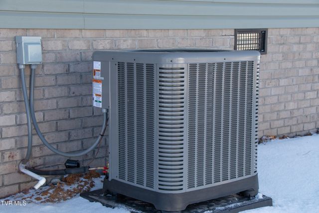 17140 Sedona Drive, Abingdon, VA 24211