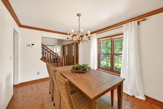 14285 W North Oak BOULEVARD, New Berlin, WI 53151
