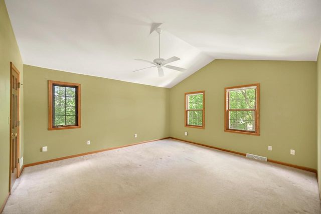 14285 W North Oak BOULEVARD, New Berlin, WI 53151