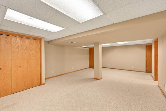 14285 W North Oak BOULEVARD, New Berlin, WI 53151