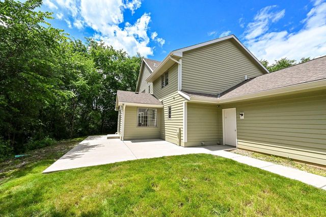 14285 W North Oak BOULEVARD, New Berlin, WI 53151