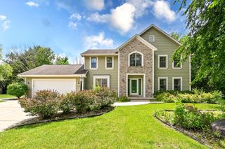 14285 W North Oak BOULEVARD, New Berlin, WI 53151