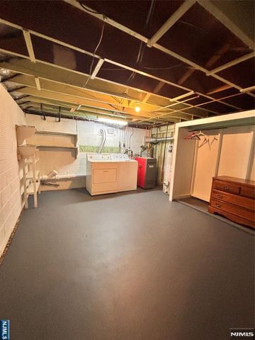 21 Wanamaker Avenue 1st floor, Waldwick, NJ 07463