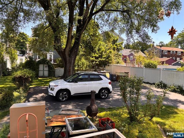 21 Wanamaker Avenue 1st floor, Waldwick, NJ 07463