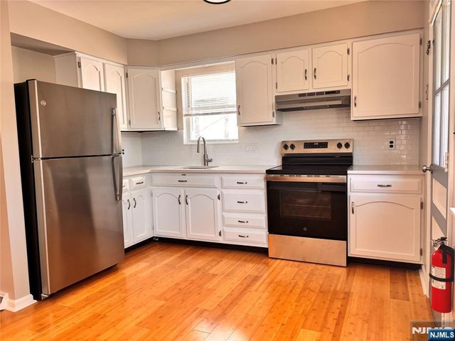 21 Wanamaker Avenue 1st floor, Waldwick, NJ 07463
