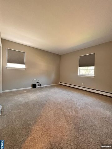 21 Wanamaker Avenue 1st floor, Waldwick, NJ 07463