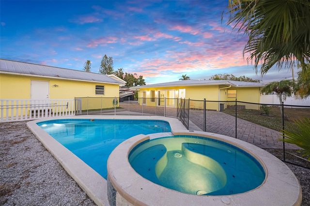 5207 PALMETTO POINT DRIVE, Palmetto, FL 34221