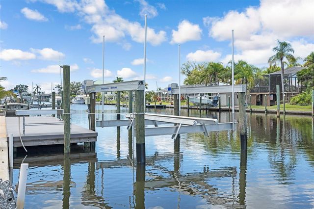 5207 PALMETTO POINT DRIVE, Palmetto, FL 34221