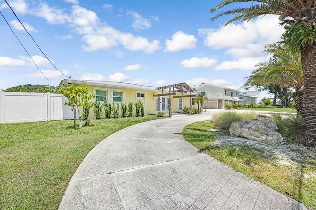 5207 PALMETTO POINT DRIVE, Palmetto, FL 34221