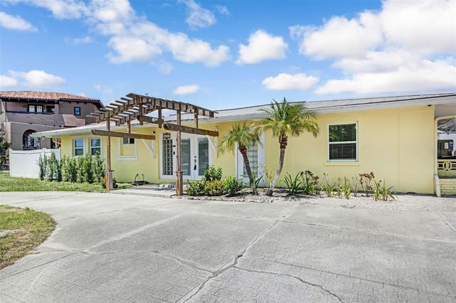 5207 PALMETTO POINT DRIVE, Palmetto, FL 34221