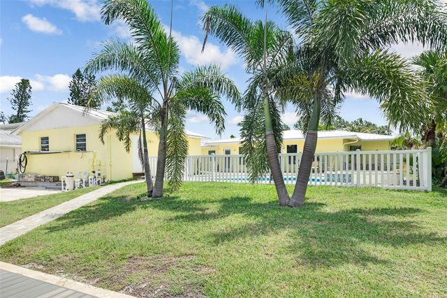 5207 PALMETTO POINT DRIVE, Palmetto, FL 34221