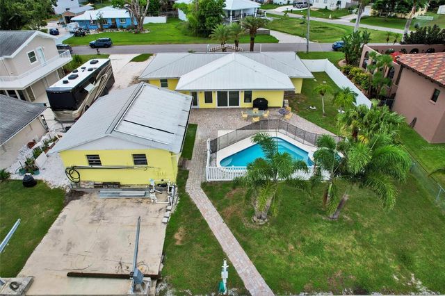 5207 PALMETTO POINT DRIVE, Palmetto, FL 34221