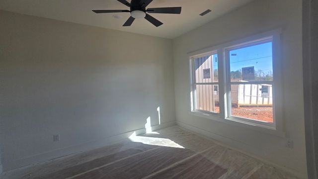 271 Ridge Road, Wellford, SC 29385