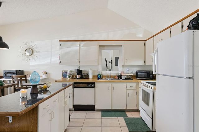 220 RIDGECREST LOOP, Minneola, FL 34715