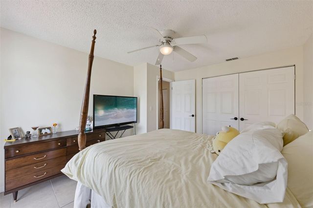 220 RIDGECREST LOOP, Minneola, FL 34715