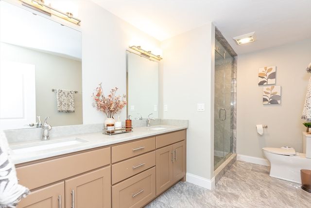 14 Sarah St, Burlington, MA 01803