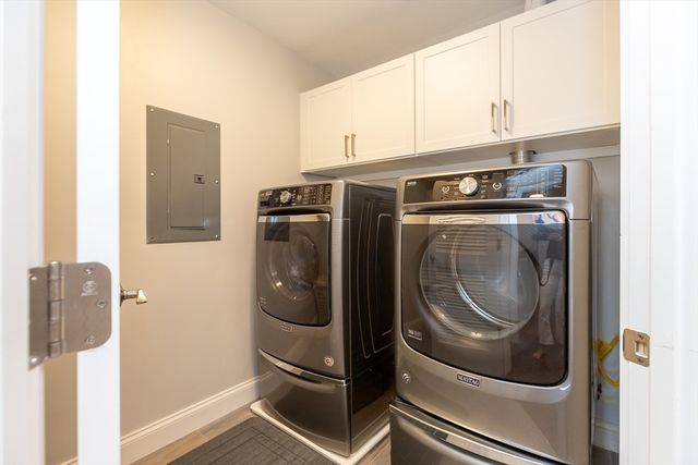 14 Sarah St, Burlington, MA 01803