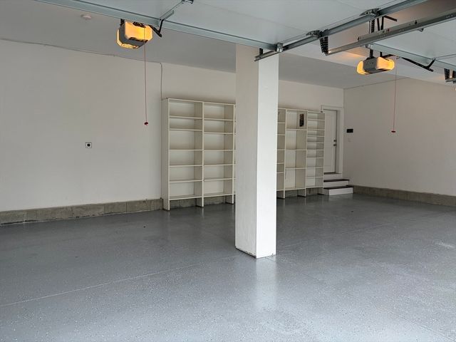 14 Sarah St, Burlington, MA 01803