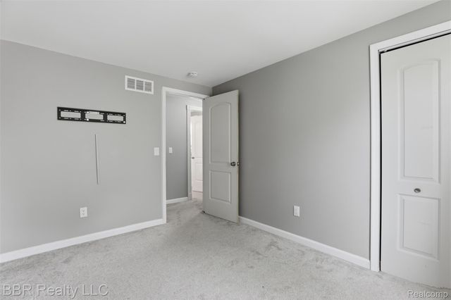 4680 Forest Lane, Trenton, MI 48183