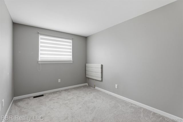 4680 Forest Lane, Trenton, MI 48183
