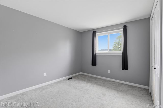 4680 Forest Lane, Trenton, MI 48183
