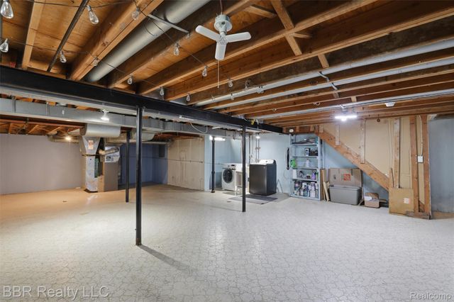 4680 Forest Lane, Trenton, MI 48183